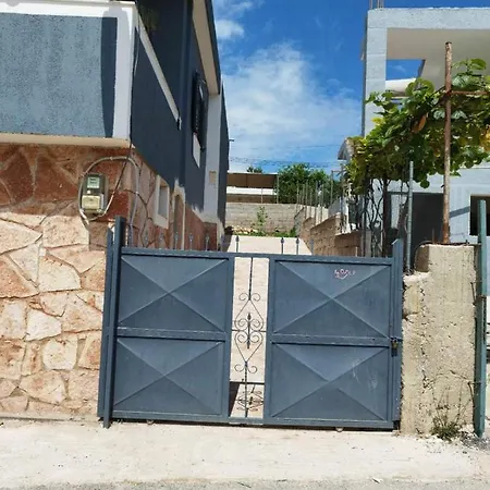 Alexander Appartamento Ksamil